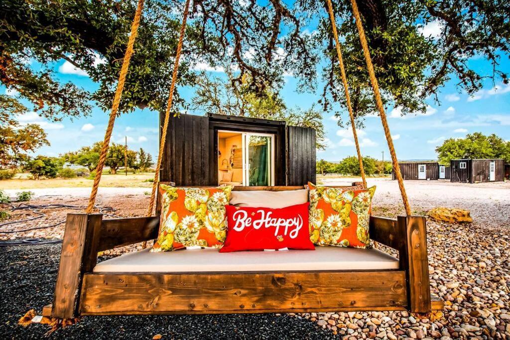 The Container Retreat @ 290 Wine Trail #7 Groups Welcome! Villa Hye Esterno foto